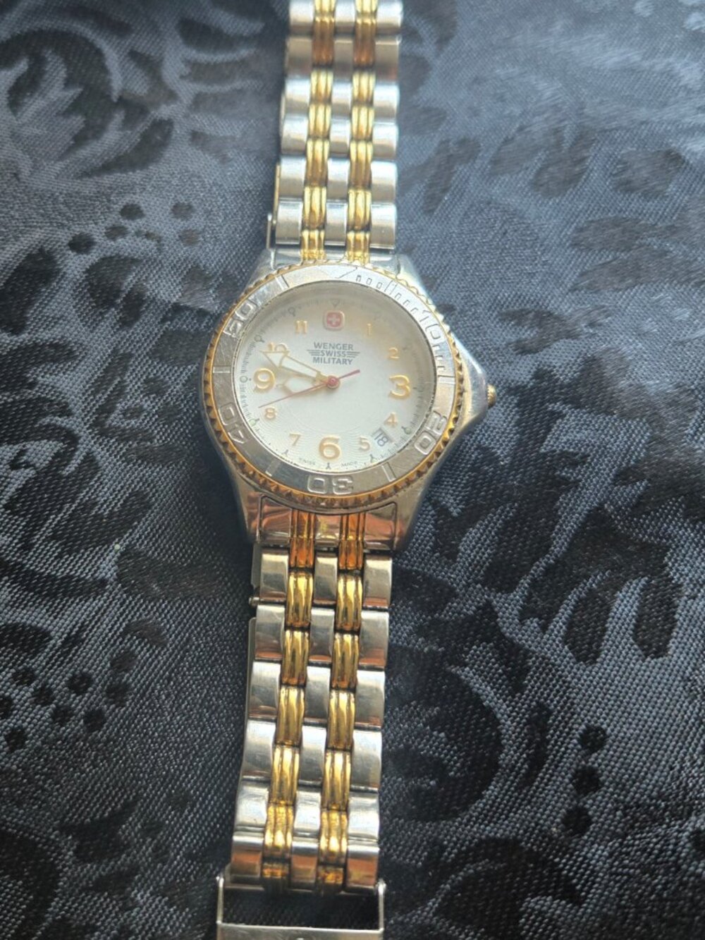 Vintage WENGER SWISS MILITARY Watch Model #79095